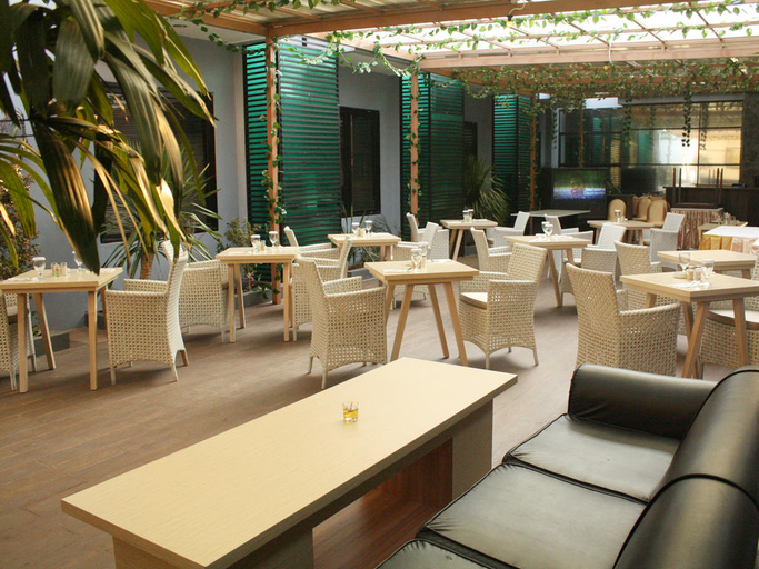 Public Area 2, Green Bamboo, West Jakarta
