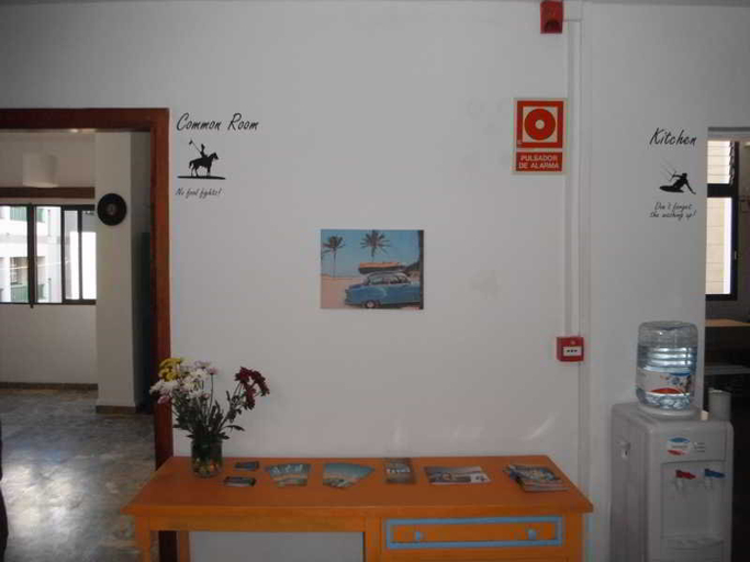 Public Area 3, Casa Grande Surf Hostel, Santa Cruz de Tenerife