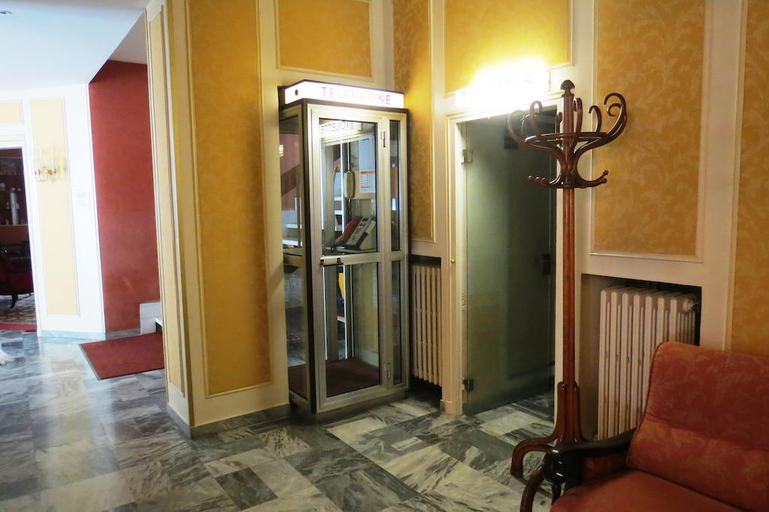 Exterior & Views 2, Hotel Busby, Alpes-Maritimes