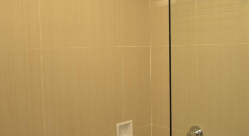 Bathroom 5, Star Hotel Semarang, Semarang