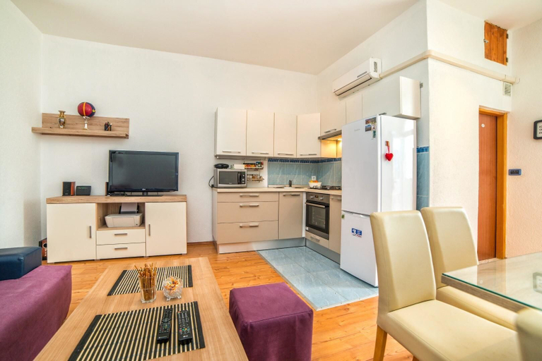 Others 4, Apartments Smaila, Pula