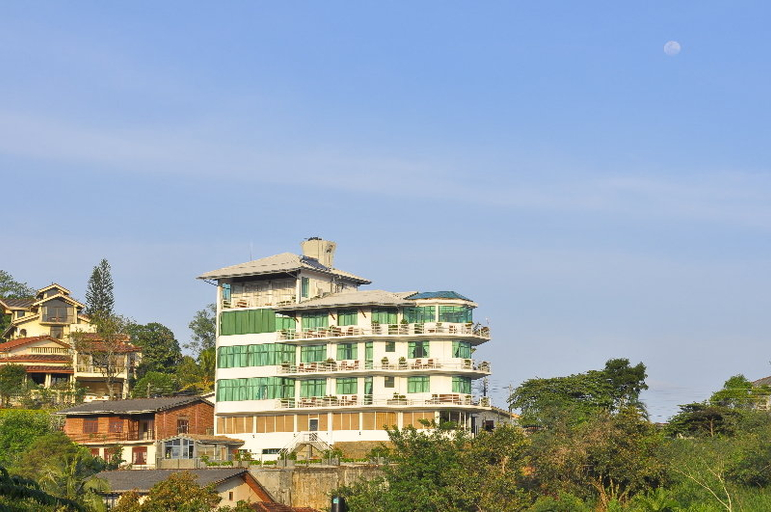 Exterior & Views, Amaara Sky Hotel, K.F.G. & G. Korale