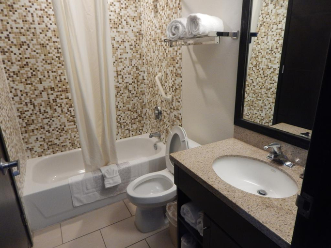 Bathroom 5, Peninsula Island Resort and Spa, Cameron