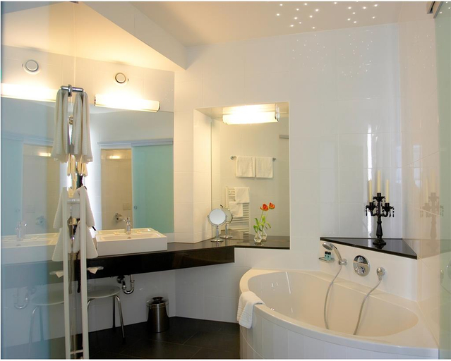 Bathroom, Hotel Weisses Kreuz , Bregenz