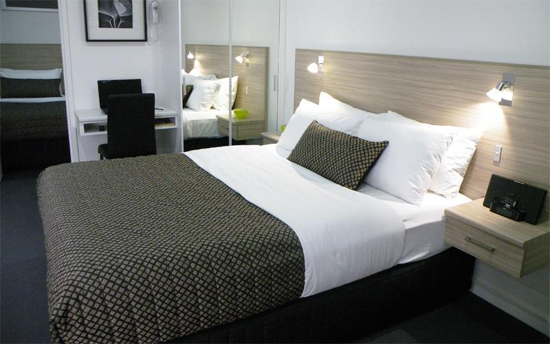 Bedroom 3, Hamilton Lonsdale Motel, S. Grampians - Hamilton