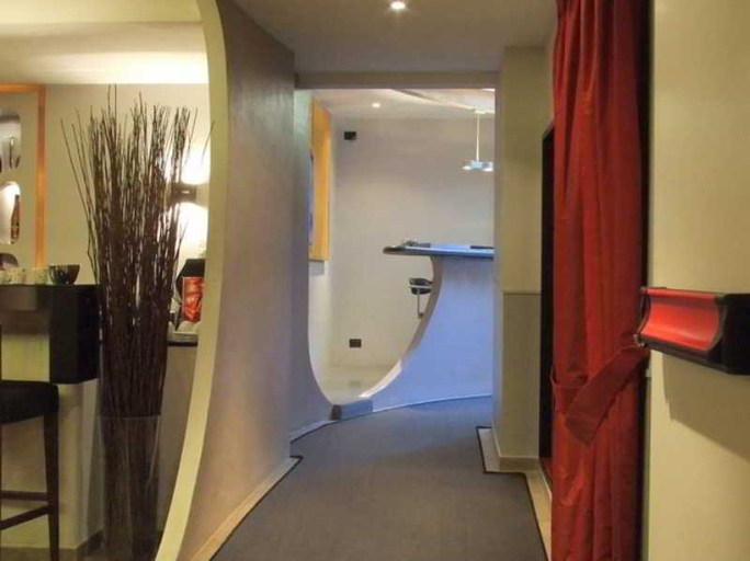 Exterior & Views 2, Hotel Re Di Roma, Rome