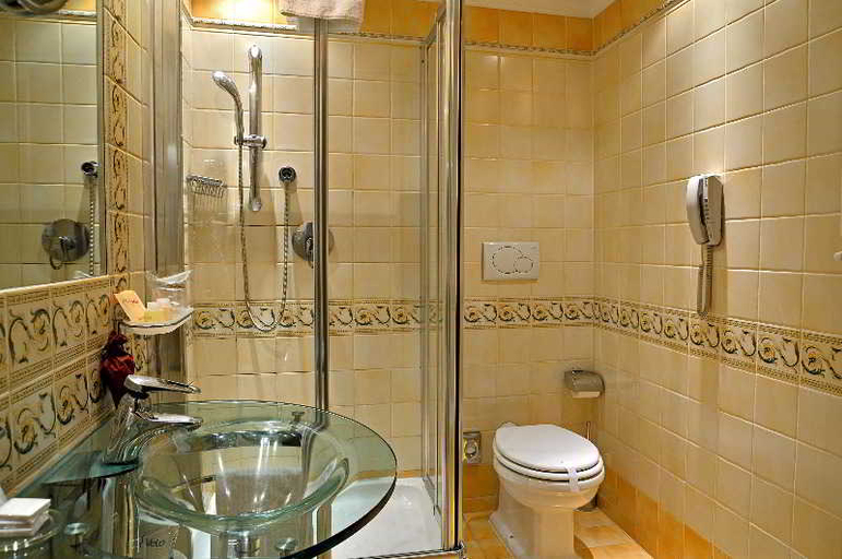 Bathroom 4, Hotel Homs, Rome