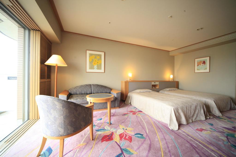 Bedroom 3, Coganoi Bay Hotel, Shirahama