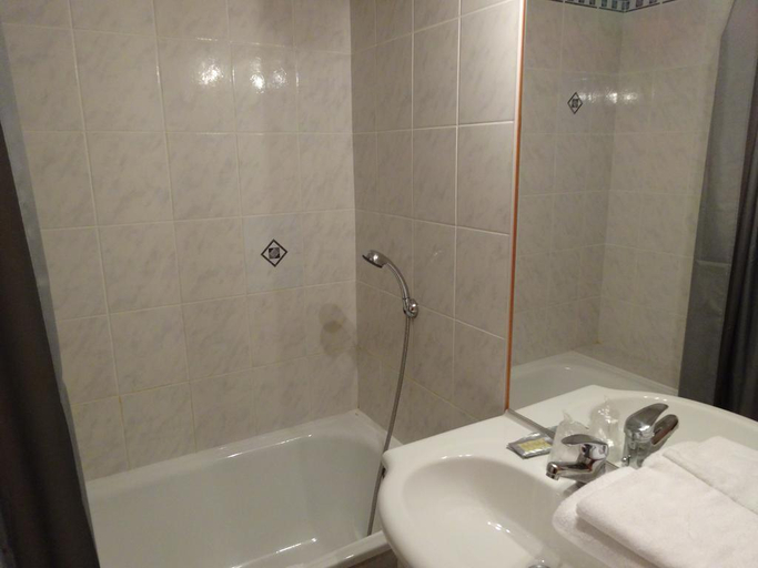 Bathroom 4, Apparthotel La Maison Des Chercheurs, Meurthe-et-Moselle