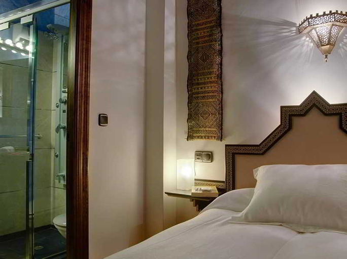 Bedroom 4, ADANAR Muralla Ziri Centro Premium, Granada