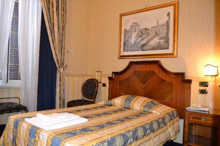 Bedroom 2, Hotel Les Chambres D Apos Or, Rome