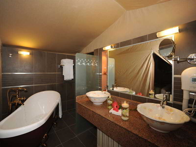 Bathroom, Vichayito Bungalows y Carpas, Talara