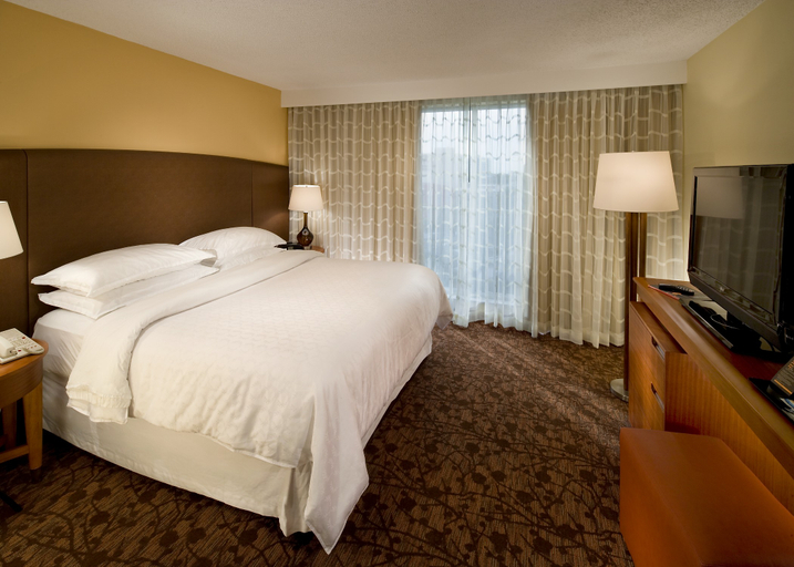 Bedroom 4, Four Points by Sheraton Suites Tampa Airport Wests, Hillsborough