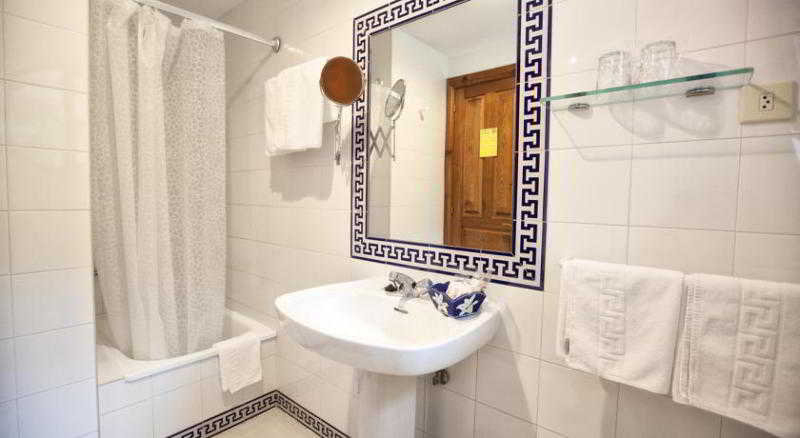 Bathroom 4, Hotel Rural El Molino, Asturias