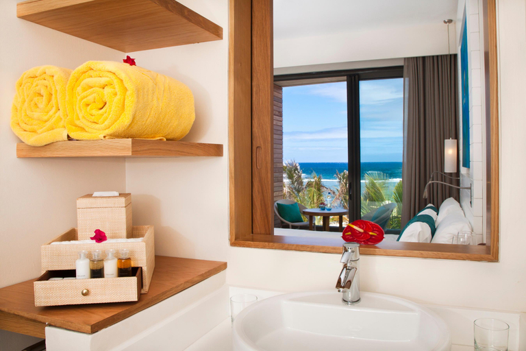 Bathroom, Radisson Blu Poste Lafayette Resort & Spa, Flacq