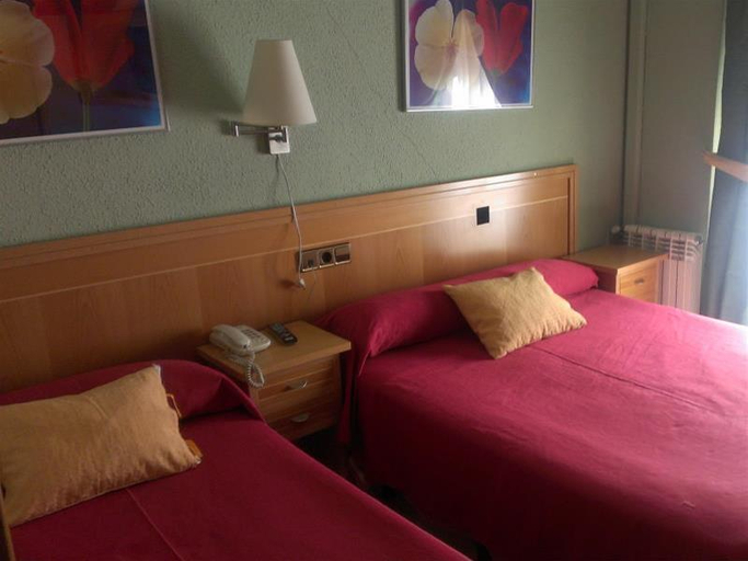 Bedroom 5, Hostal Cruz Sol, Madrid