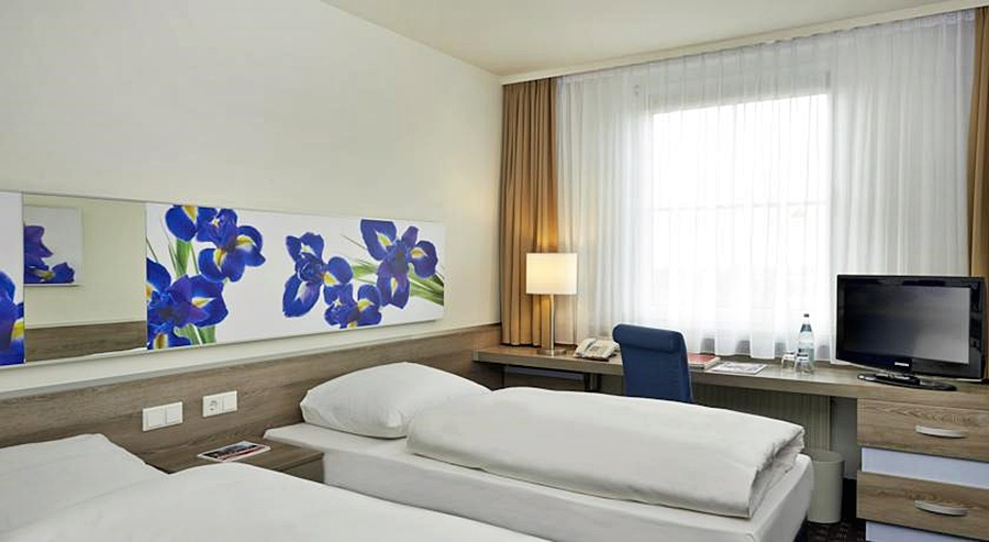 Bedroom 4, Sunday Hotel Frankfurt Airport West, Main-Taunus-Kreis