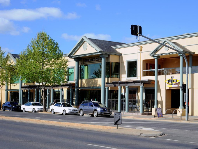Exterior & Views 2, Sherbourne Terrace Hotel, Shepparton