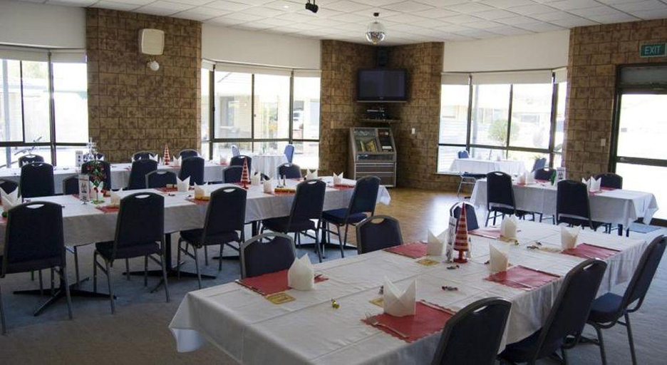 Food & Drinks 5, Bass & Flinders Motor Inn, Central Coast - Pt A