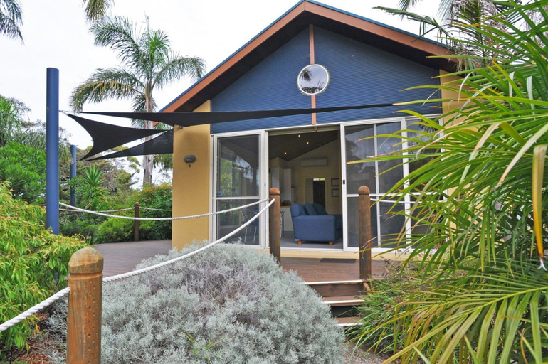Exterior & Views, THE Sails 4 - Linen Included - Central Location, Bass Coast  Bal