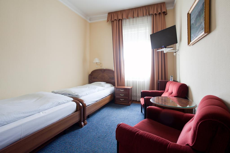Bedroom 3, Pannonia Hotel, Sopron-Fertőd