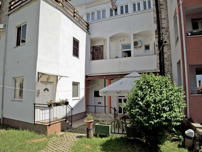 Exterior & Views 2, Apartment 1729, Pula