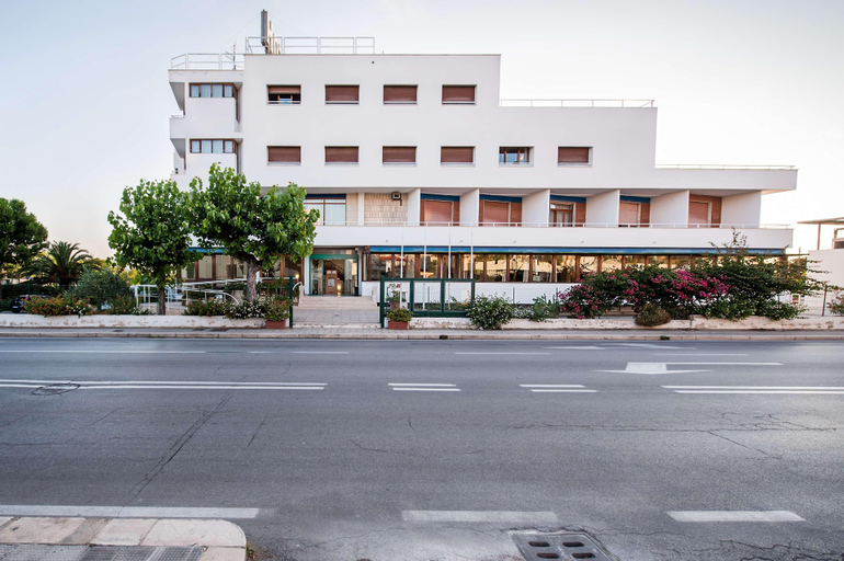 Exterior & Views 1, Hotel La Baia, Bari