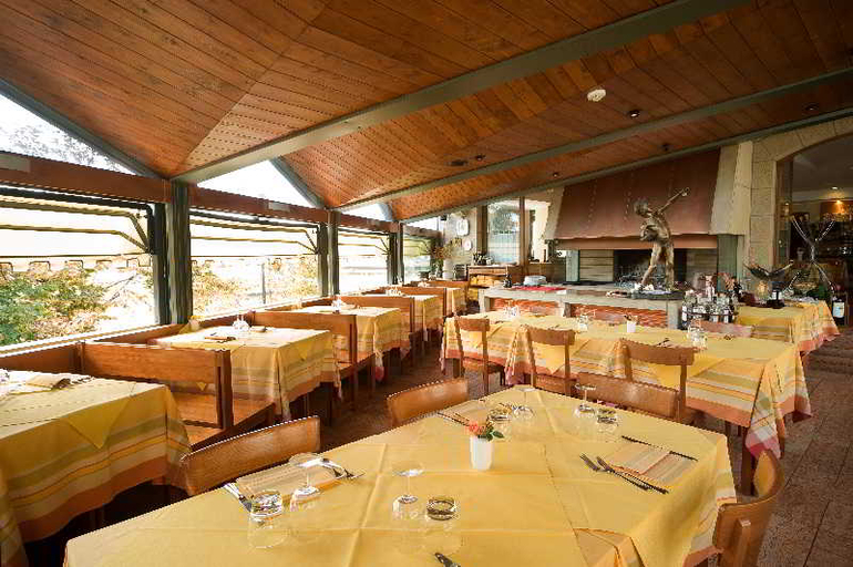 Food & Drinks 5, Ristorante Cesare Hotel
