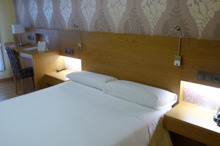 Bedroom 3, Nordes Hotel, Lugo