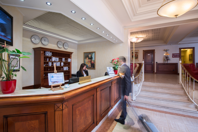 Public Area 3, Just Hotel Saronno, Varese