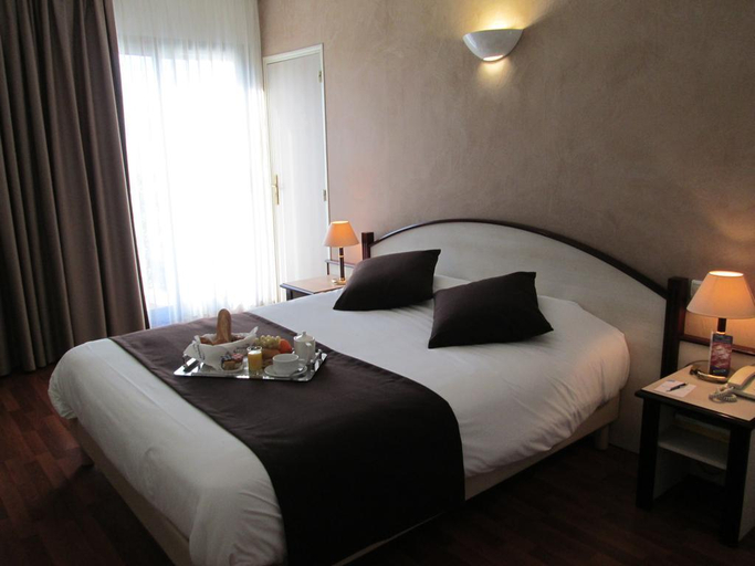 Bedroom 4, Ariane Hotel Istres, Bouches-du-Rhône