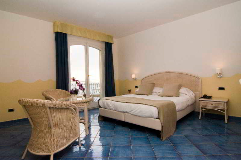 Bedroom 3, Villa Pandora, Salerno