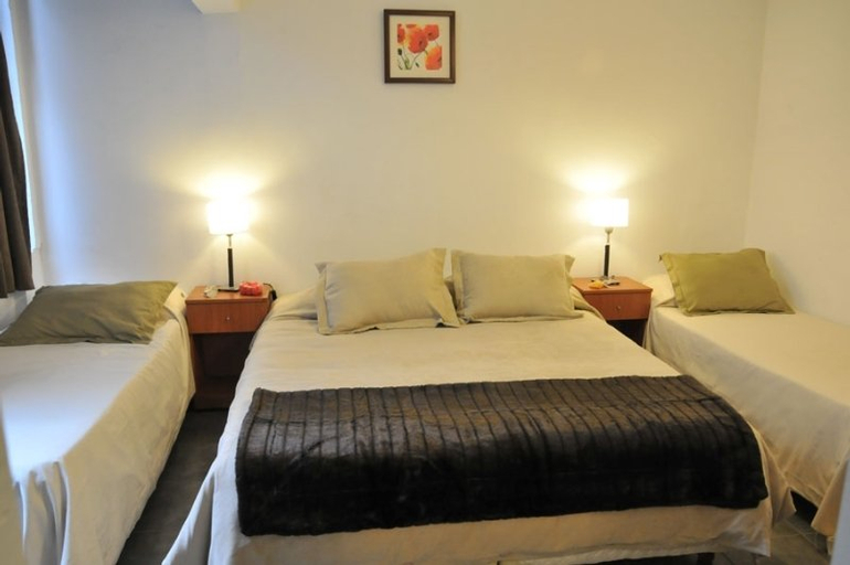 Bedroom 3, Hotel Caribe, General Pueyrredón