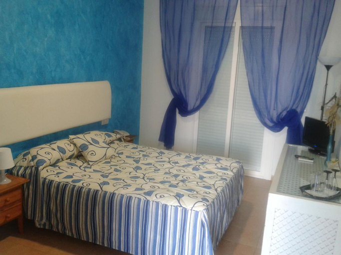 Bedroom 4, Hostal Alhaja Playa, Cádiz