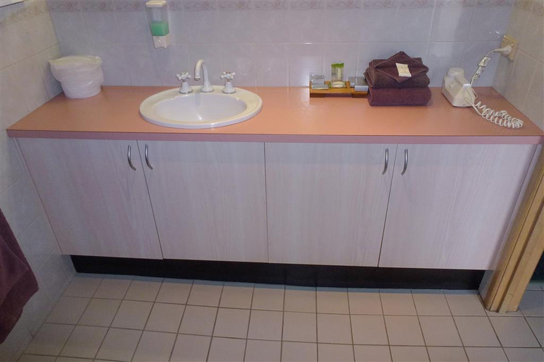 Bedroom 3, Colonial Motor Inn Bairnsdale, E. Gippsland - Bairnsdale