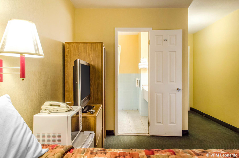 Bedroom 5, Rodeway Inn, Union