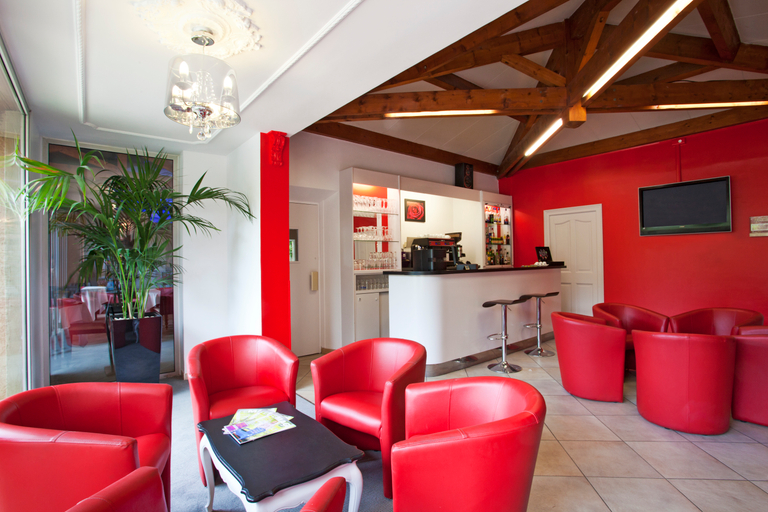 Public Area 2, Logis Hôtel Noemys Pont de l’Etoile, Bouches-du-Rhône