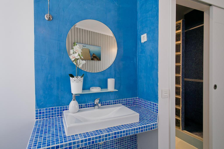 Bathroom 4, Hostal Main Street, Madrid