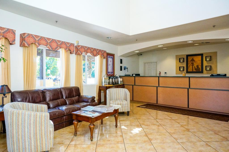 Public Area 3, Lamplighter Inn & Suites, San Luis Obispo