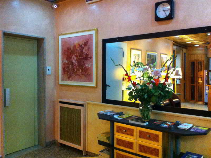Public Area 2, Hotel Lugano, Milano