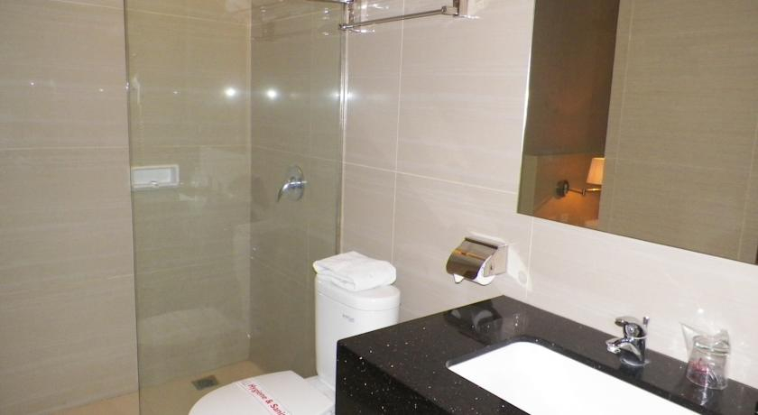Bathroom 5, Scarlet Kebon Kawung Hotel, Bandung