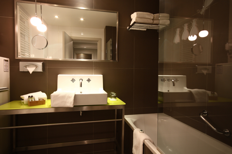 Bathroom 4