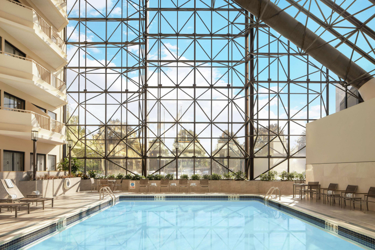 Sport & Beauty 3, DoubleTree by Hilton Hotel Newark Airport, Newark