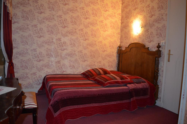 Bedroom 4, Le Coq d'Or, Corrèze