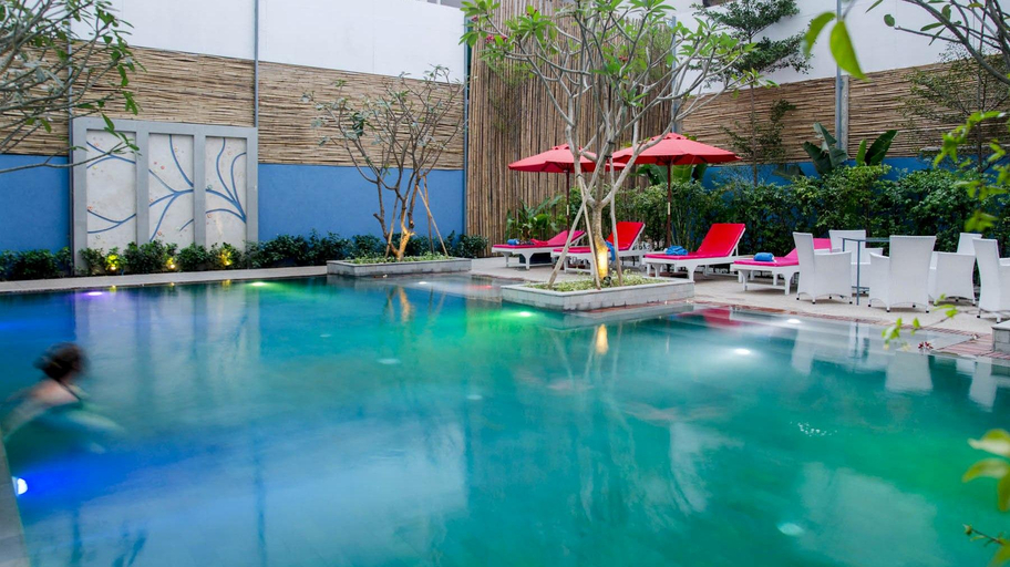 Sport & Beauty 2, The Frangipani Living Arts Palace Hotel, Phnom Penh