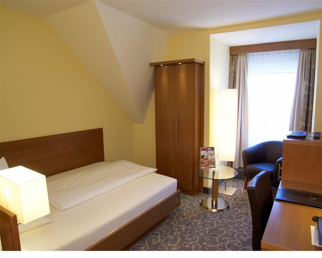 Bedroom, Hotel Weisses Kreuz , Bregenz