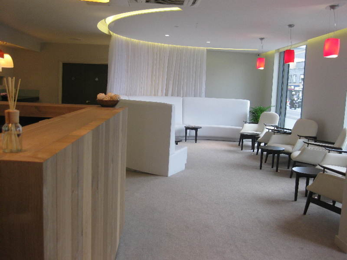 Public Area 3, Axiom Park Hotel, London