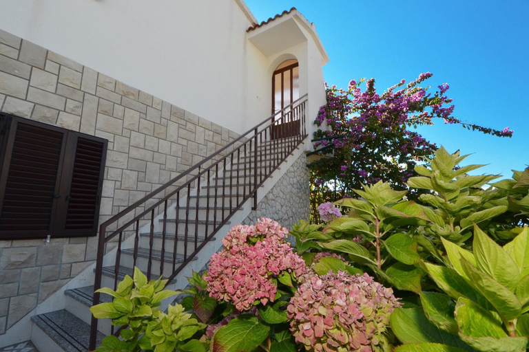 Exterior & Views 2, Poolside apartment house Nina, Trogir