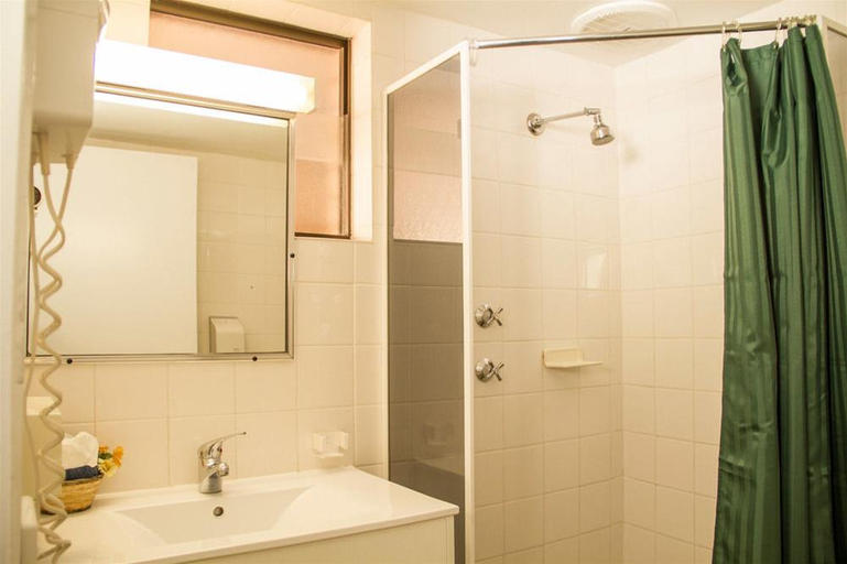 Bathroom 5, Econo Lodge Fountain View, Dubbo - Pt A