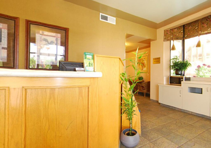 Public Area 3, California Inn and Suites Bakersfield, Kern